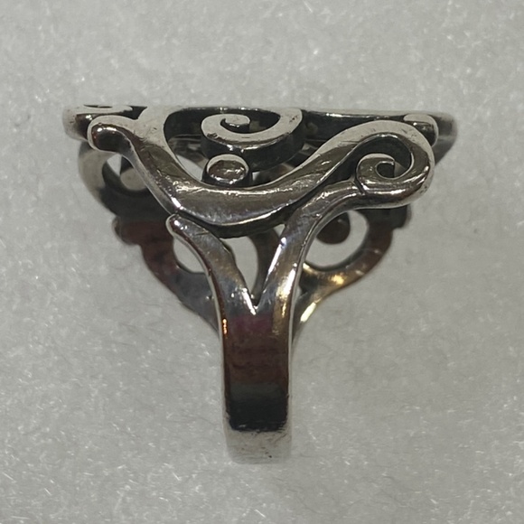 James Avery Silver Swirl Ring - Picture 5 of 6